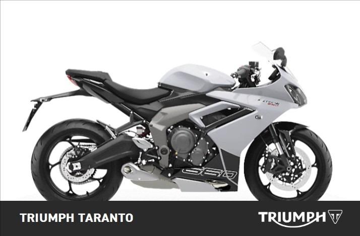 TRIUMPH Daytona 660 Abs